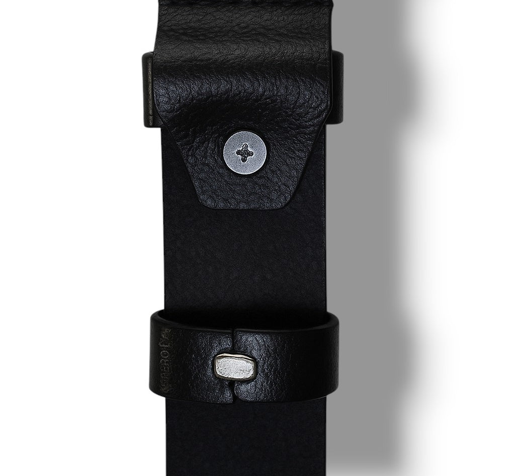 Schwarz in Gunmetal