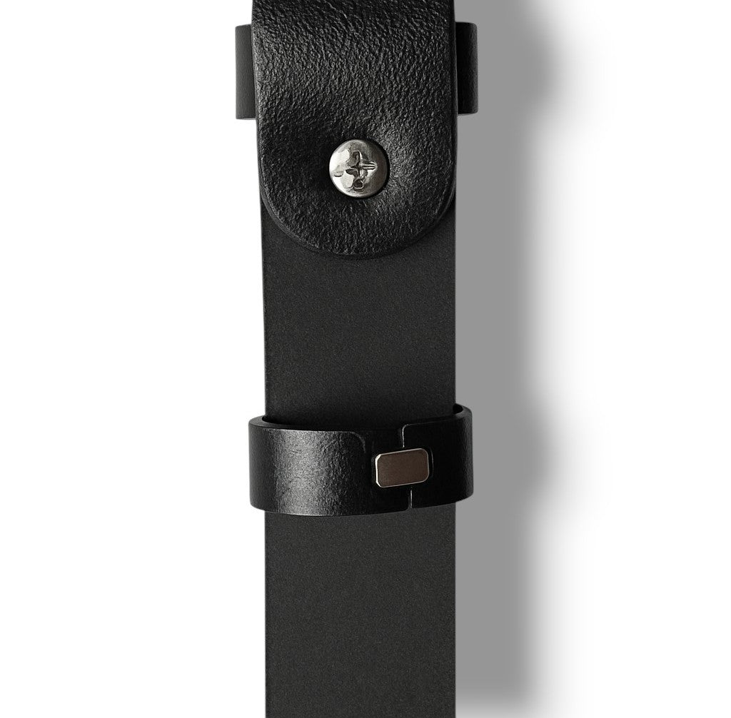 Schwarz. Silber. Stil